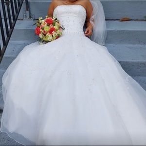 Oleg Cassini Wedding Dress